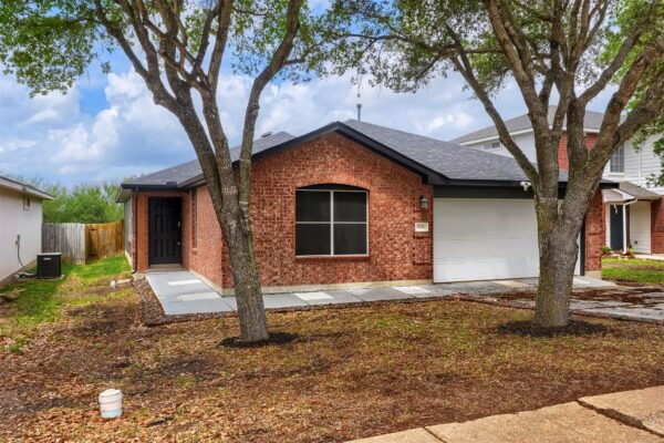 1011 Shadow Creek Blvd, Buda