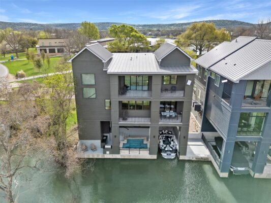 102 Cypress Shore Lane Ln, Kingsland