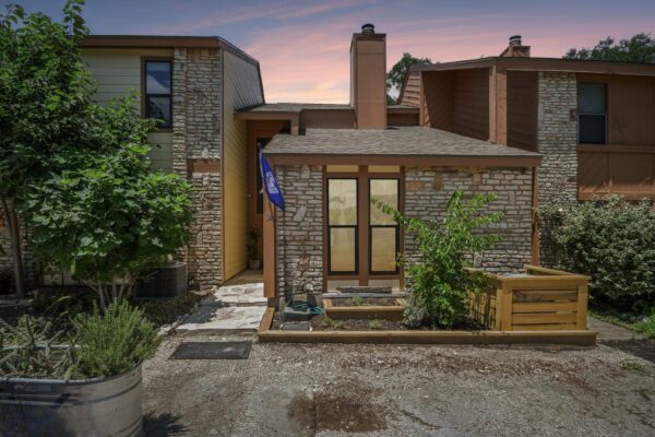14 Cypress Fairway Vlg, Wimberley