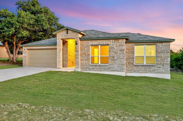 21807 Osage Ln, Lago Vista