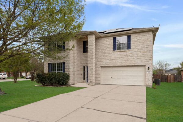 304 Gainer Dr, Hutto