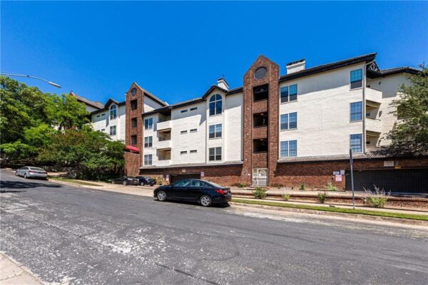 3001 Cedar St #209, Austin