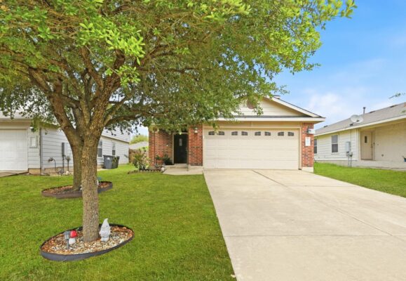 165 Opal Lake Dr, Kyle