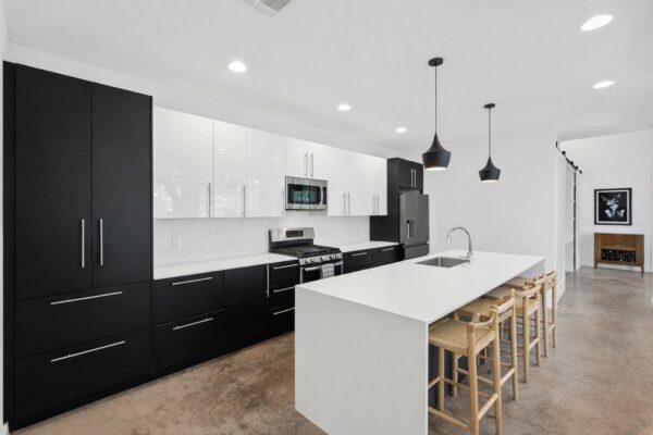 1005 Cardinal Ln #B, Austin