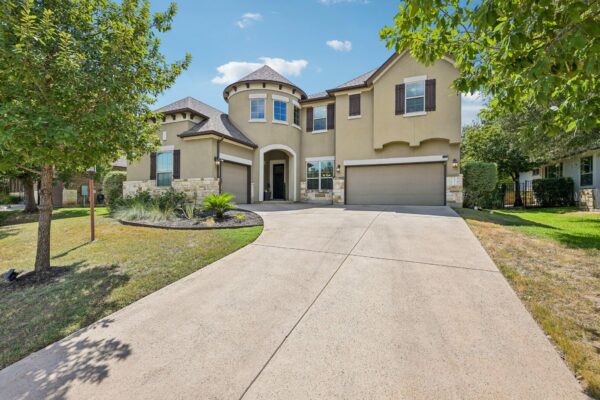 213 Lake Como Dr, Lakeway