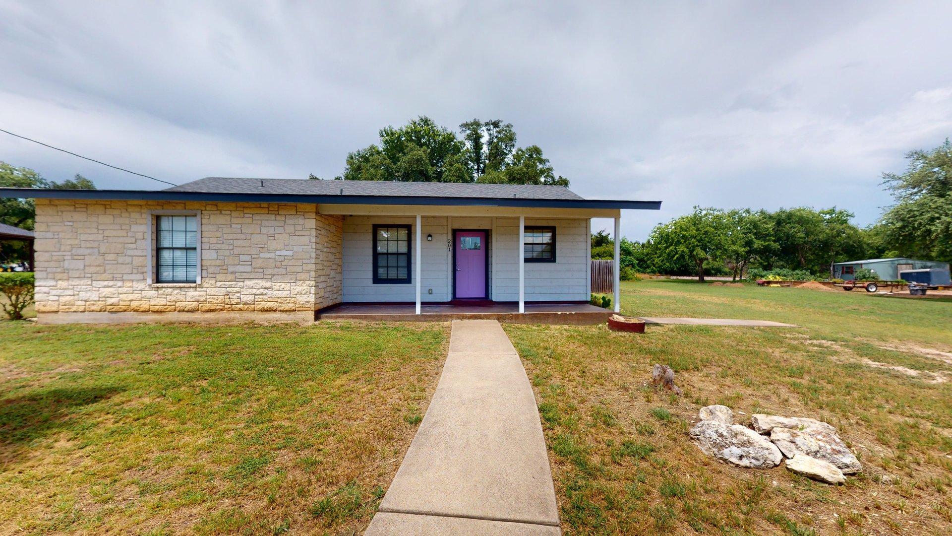 201 Kristi Ln, Liberty Hill, TX 78642