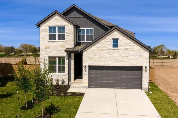 227 Kingswood Dr, Bastrop