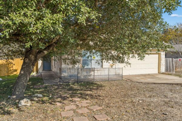 1148 Amberwood Loop, Kyle