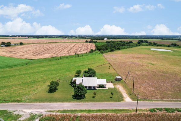 1465 County Road 436 None, Thrall