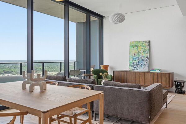 610 Davis St #4102, Austin